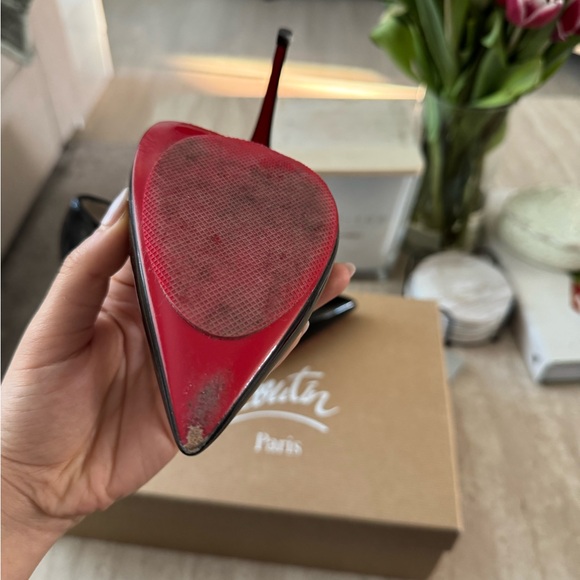 Christian Louboutin Iriza 100 Patent Leather Pumps – Black – Size 35.5 – Worn 2x - Picture 7 of 16